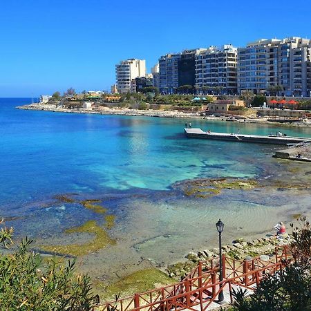 Gorgeous Apartment With Terrace In Fort Cambridge, Pool Sliema Eksteriør bilde