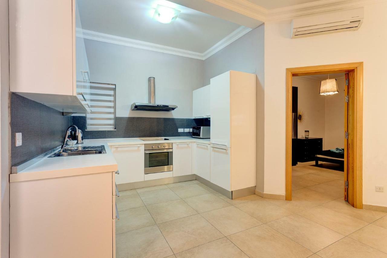 Gorgeous Apartment With Terrace In Fort Cambridge, Pool Sliema Eksteriør bilde