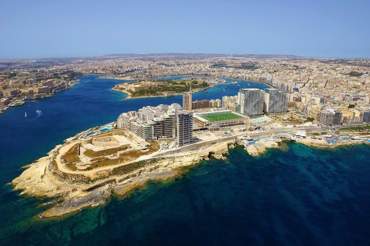 Gorgeous Apartment With Terrace In Fort Cambridge, Pool Sliema Eksteriør bilde