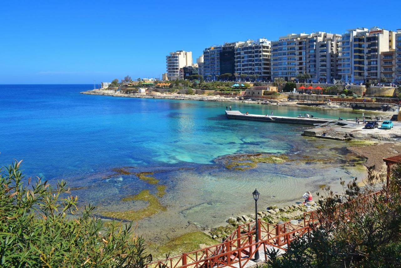 Gorgeous Apartment With Terrace In Fort Cambridge, Pool Sliema Eksteriør bilde