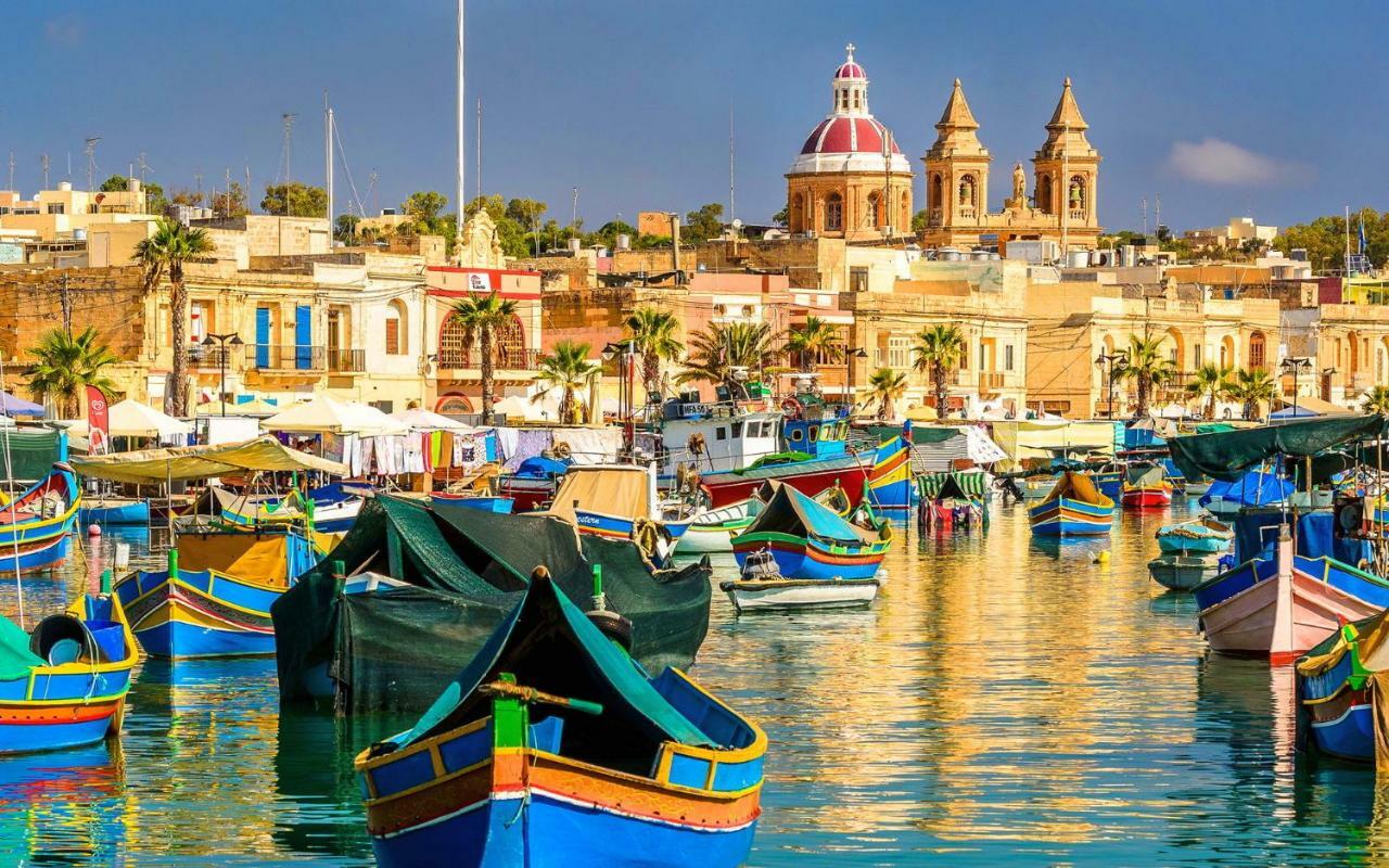Gorgeous Apartment With Terrace In Fort Cambridge, Pool Sliema Eksteriør bilde
